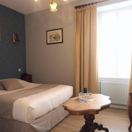 Hostellerie Saint Martin- Logis Hotel Et Restaurant Creully sur Seulles Exterior photo