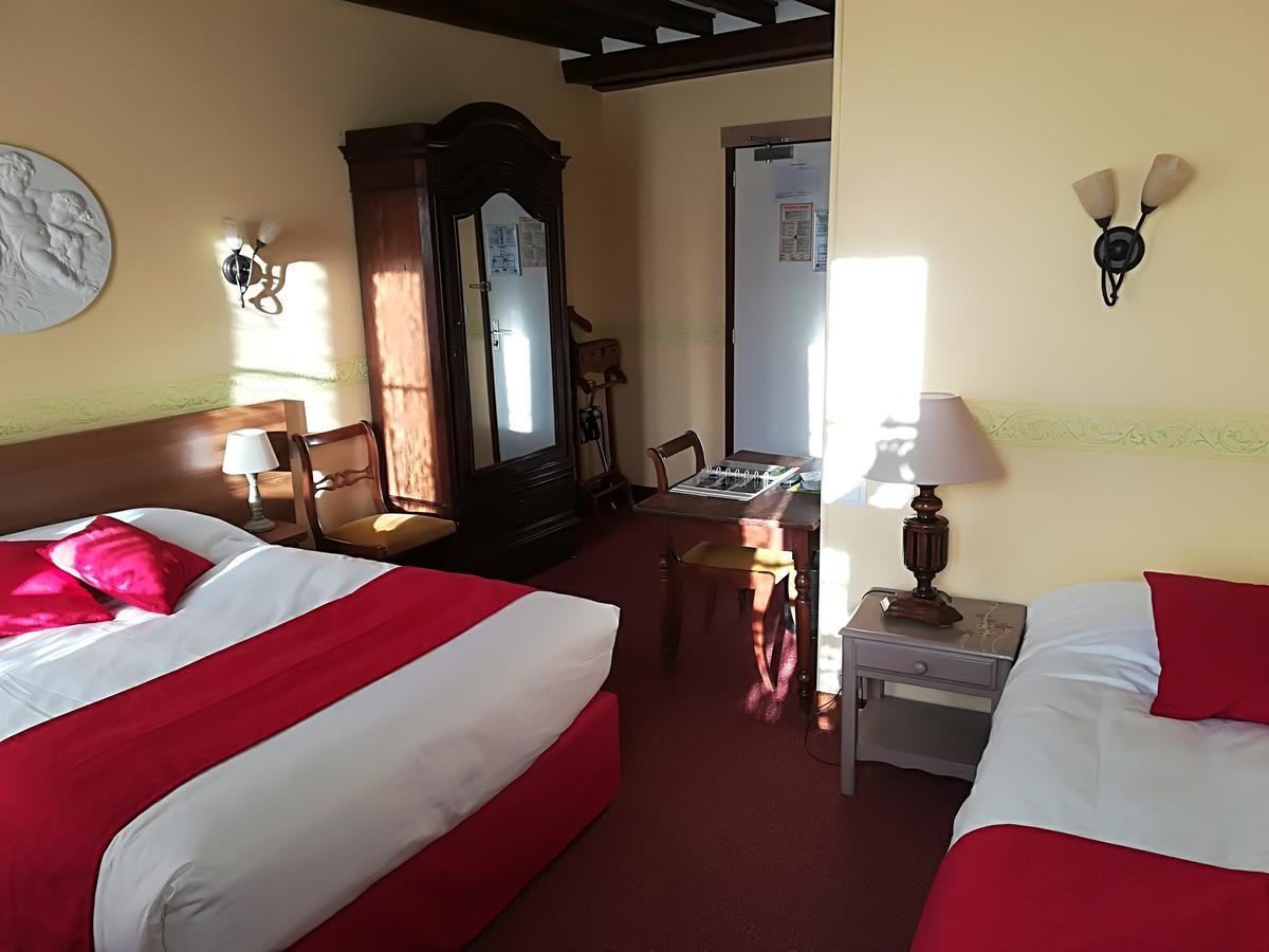 Hostellerie Saint Martin- Logis Hotel Et Restaurant Creully sur Seulles Exterior photo