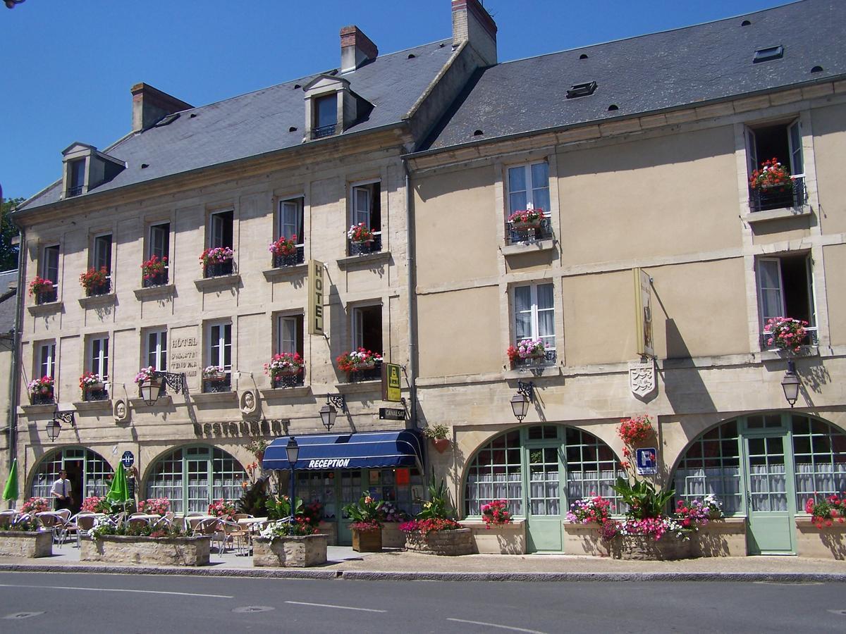 Hostellerie Saint Martin- Logis Hotel Et Restaurant Creully sur Seulles Exterior photo